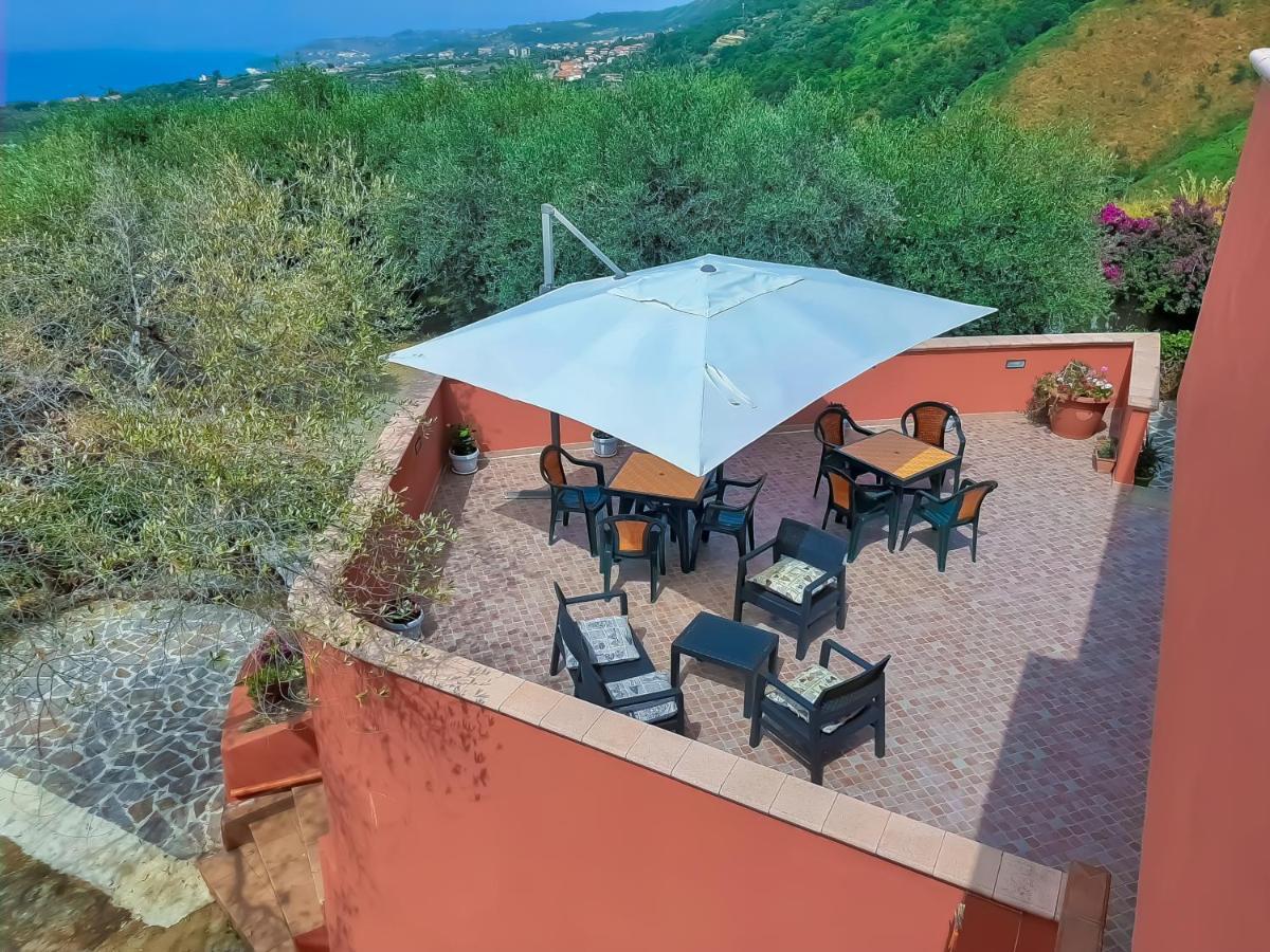 Locanda Adele Parghelia Exteriör bild