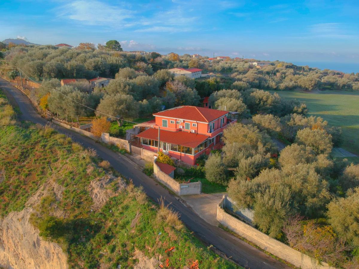 Locanda Adele Parghelia Exteriör bild